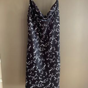 Urban Outfitters floral dress, never been warn!